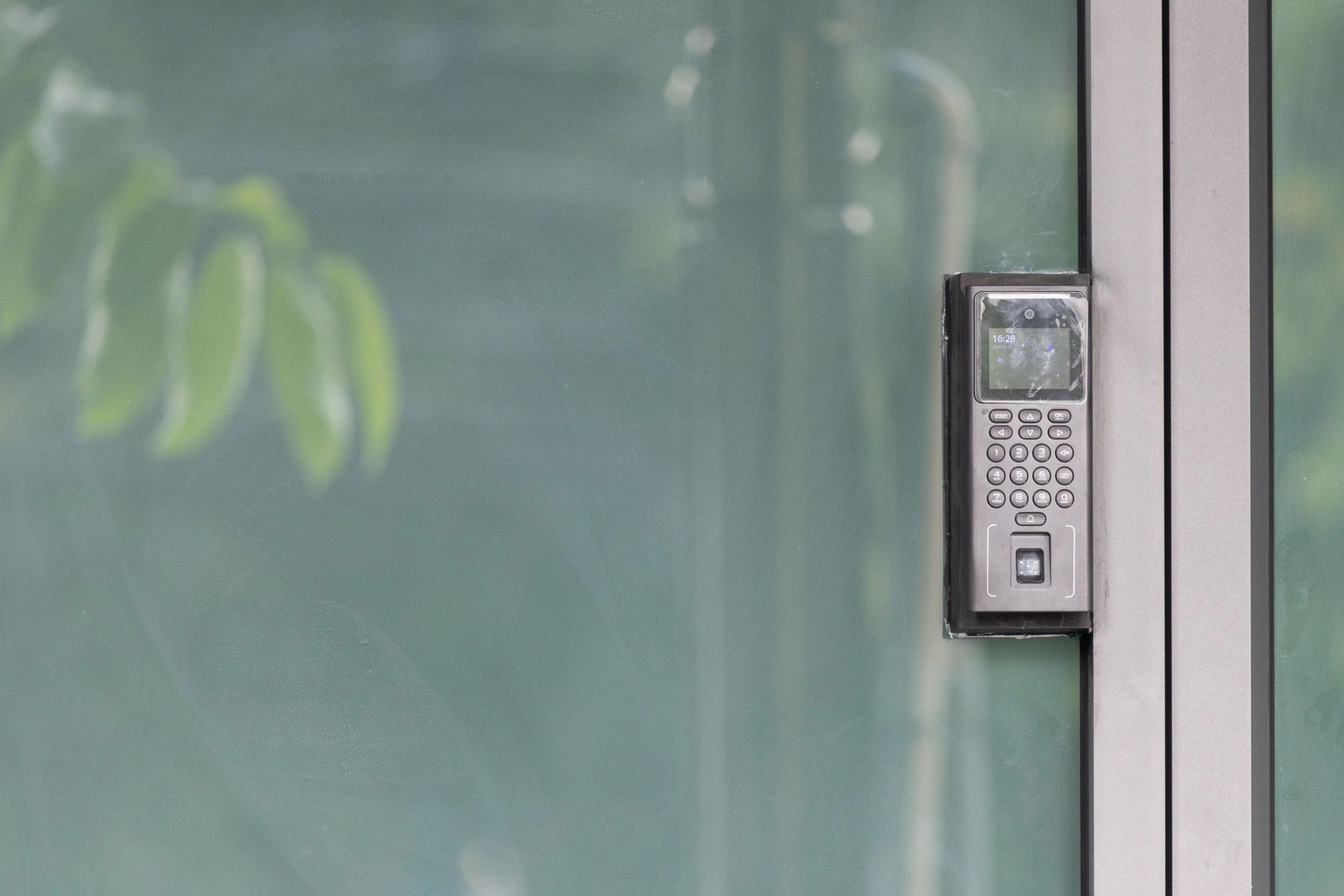 Digital keypad smart lock for office access control
